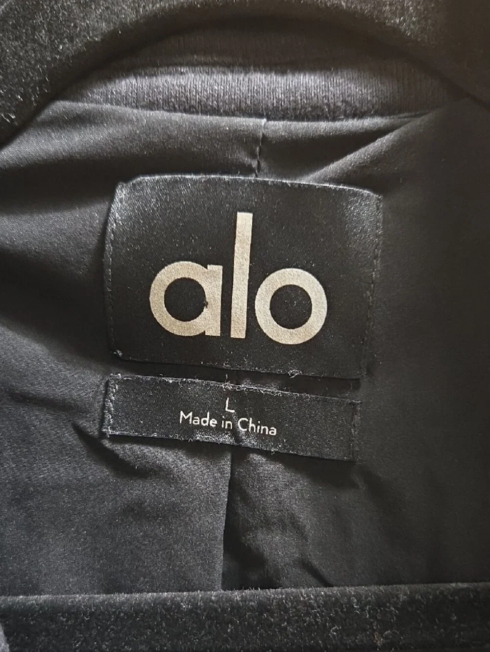 ALO Yoga Black Single-Button Trench Coat Large 0760